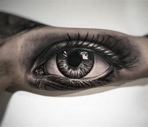 eye realistic tattoo